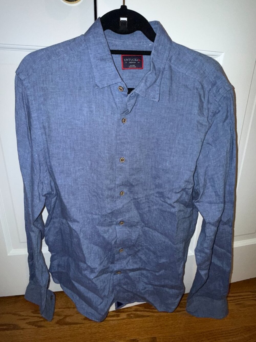 UNTUCKit Men's Blue Chambray Linen Long Sleeve Button Down Shirt Size Medium